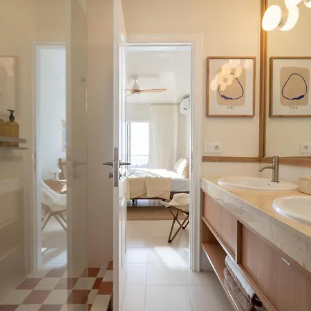 Mosaico Ocean View Boutique *