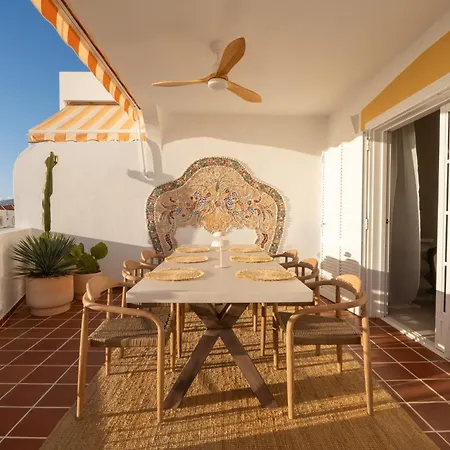 Mosaico Ocean View Boutique *